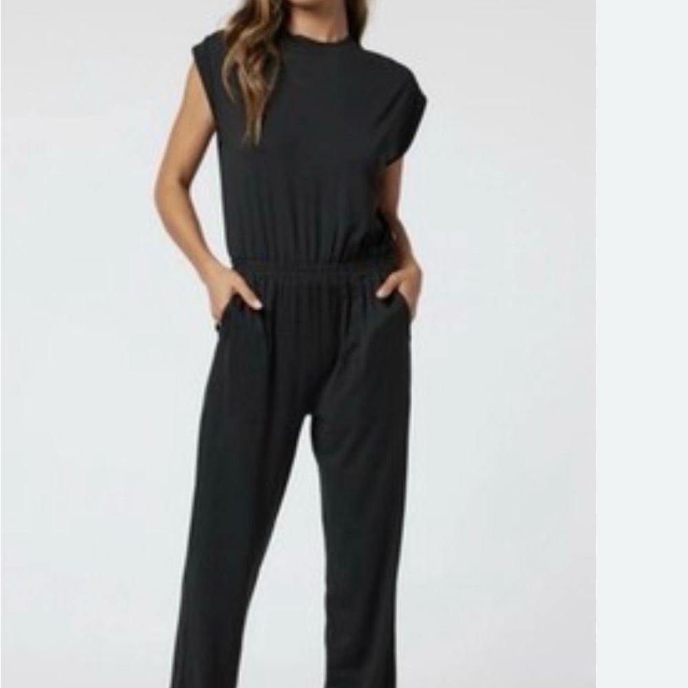 Vuori Black Sleeveless Lux Crew  Jumpsuit with Elastic Waist Sz S